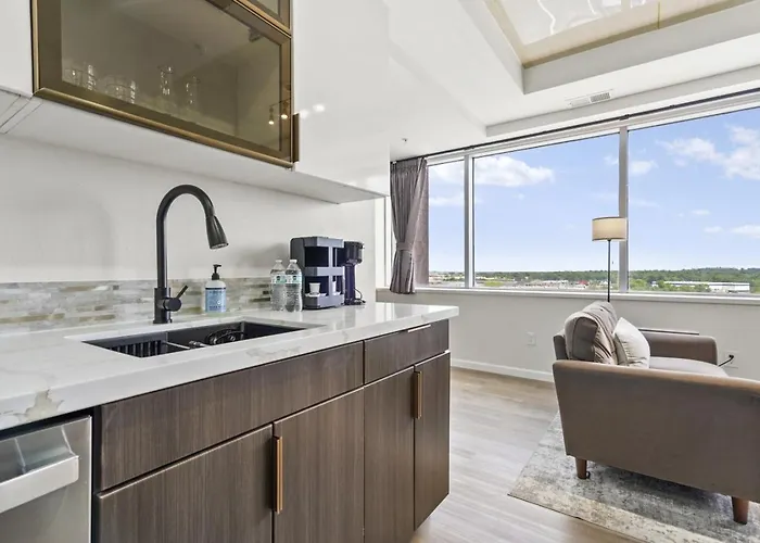 Peaceful Luxury High-rise With Panoramic Views Tulsa