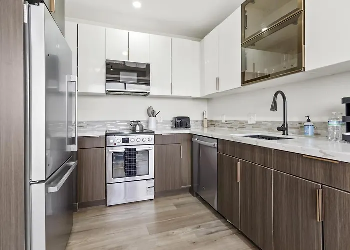 Peaceful Luxury High-rise With Panoramic Views Aparthotel